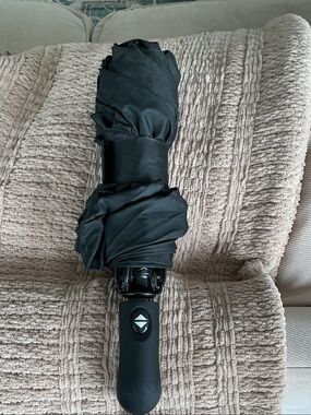 Compact Black Folding Umbrella
